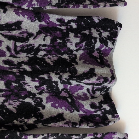 Saks Fifth Avenue Womens Small 100% Cashmere Sweater Purple V-Neck Office Dressy - Picture 2 of 8